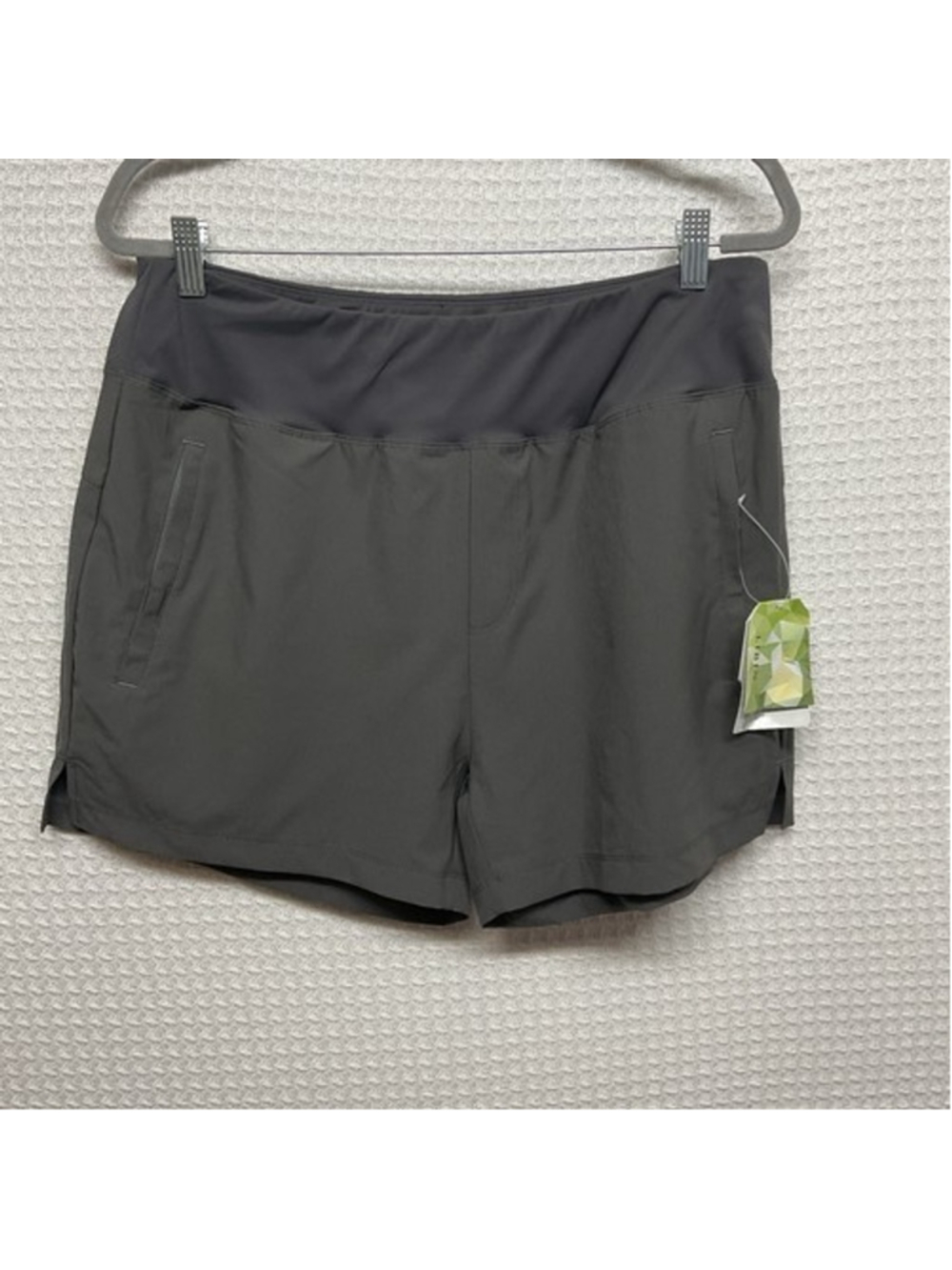 NWT Libin UPF50+ Gray Water Resistant Zipper Pockets Shorts Women XL